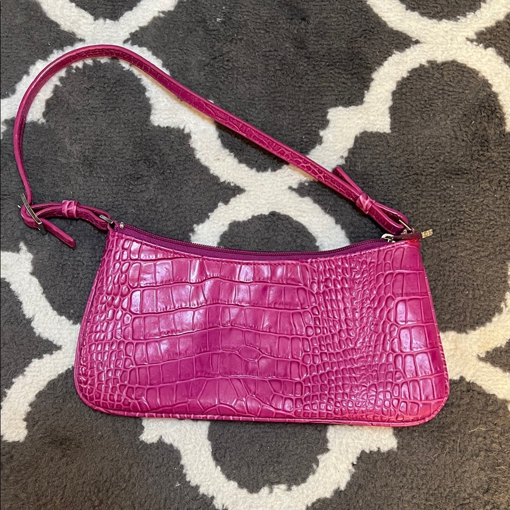 Elegant Fuchsia Crocodile-Embossed Clutch